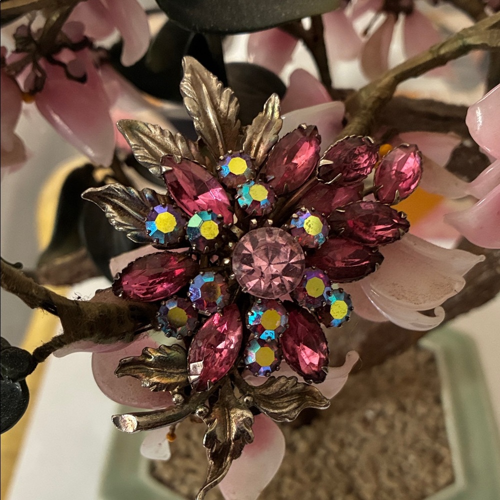 Elegant Floral Brooch with Pink and Silver Accents